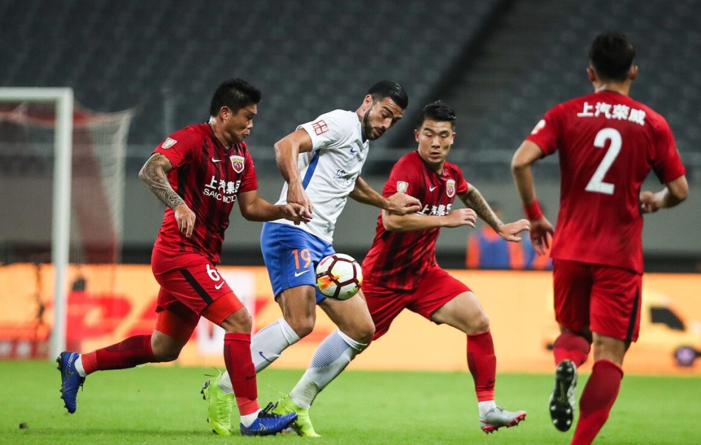 多伦多猛龙集结日队长鼓劲,志在中超名次提升,引发热议,团队化学反应显著 多伦多猛龙集结日队长鼓劲,志在中超名次提升,引发热议,团队化学反应显著