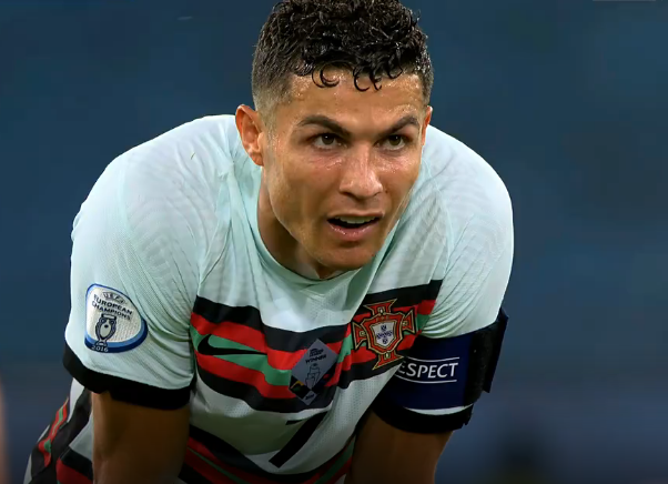 欧联赛程吃紧；纽约尼克斯窗口期遗憾出局；话题不断；赛季目标并未改变